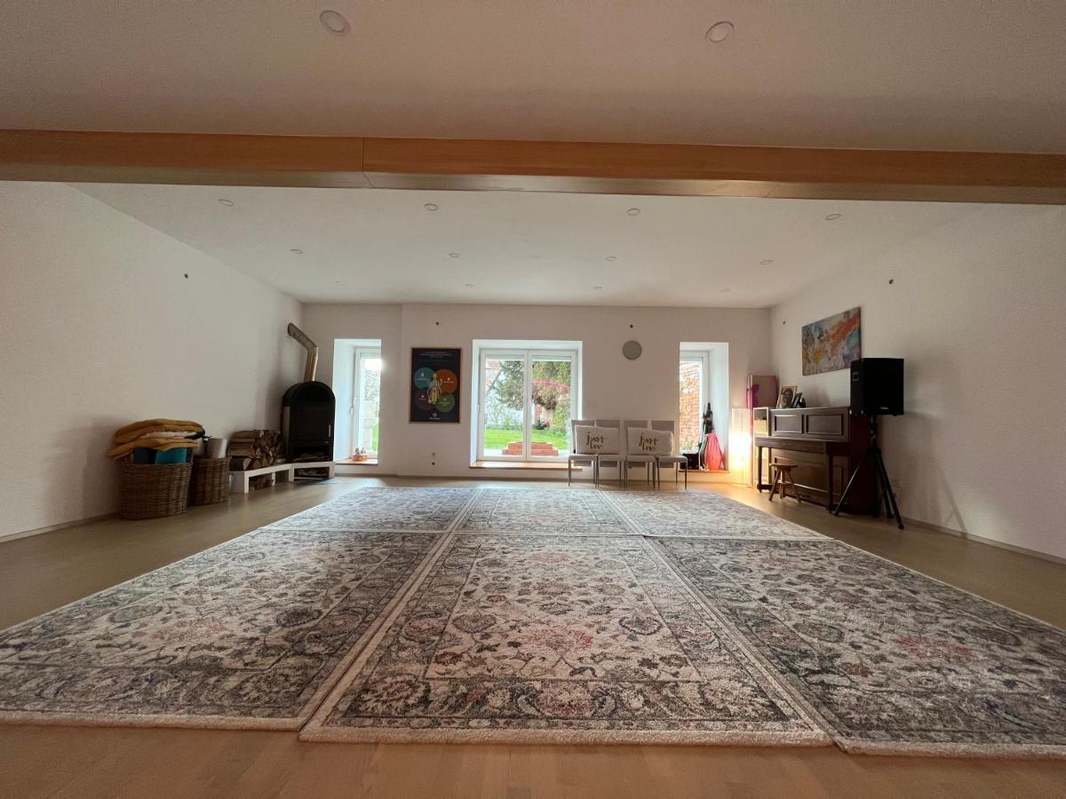 Apartamento Om Yoga Center Slovenska Bistrica Exterior foto