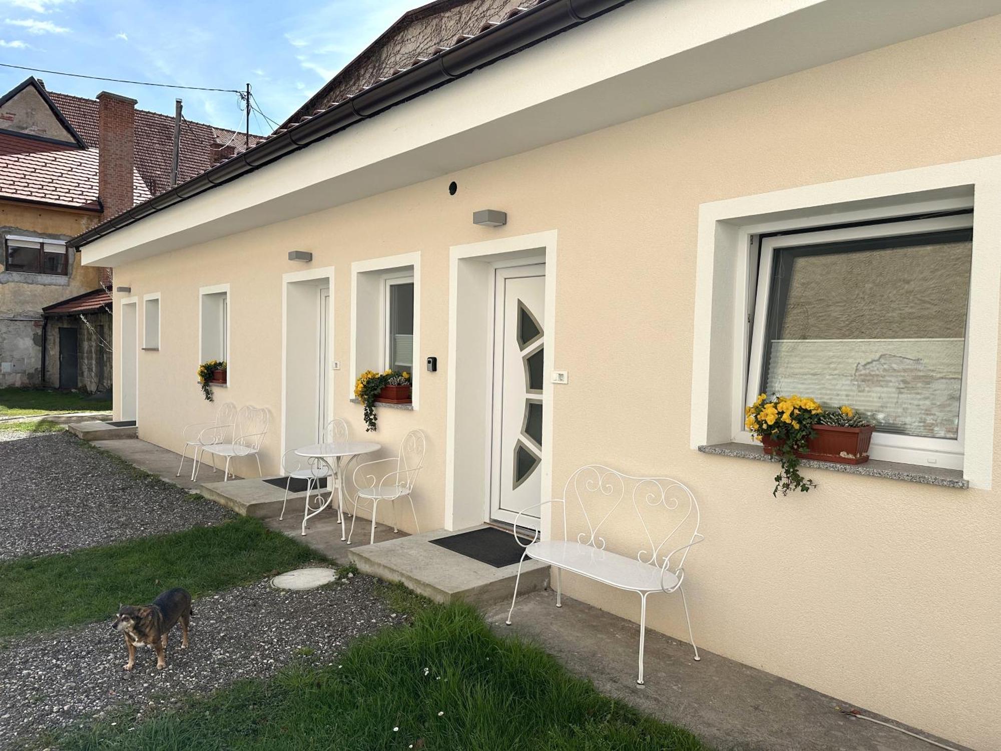 Apartamento Om Yoga Center Slovenska Bistrica Exterior foto